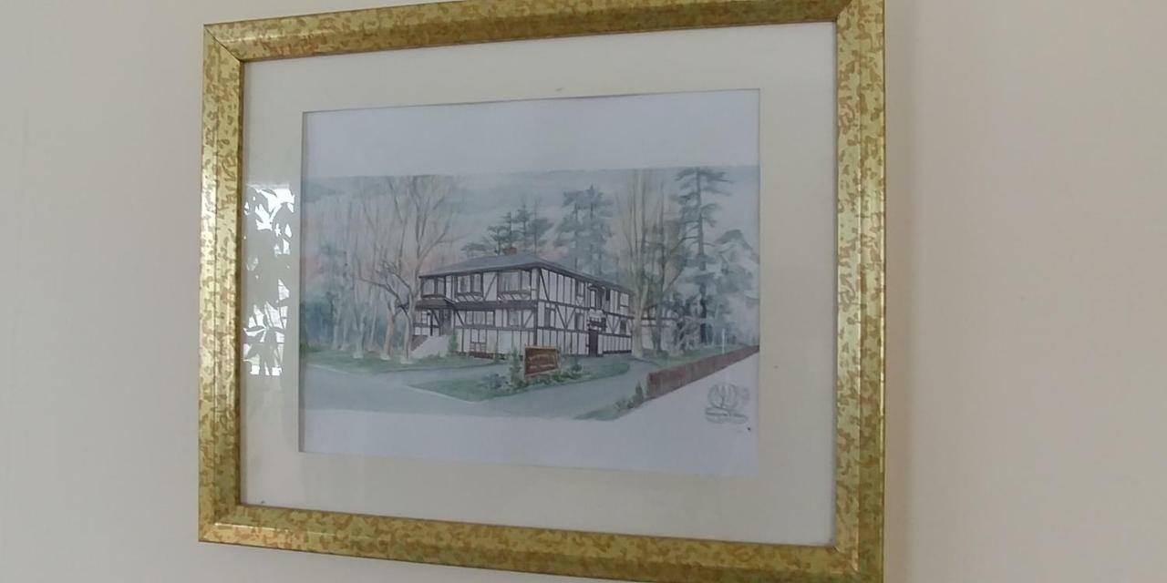 Bed and Breakfast Hemingway'S By The Sea Виктория Экстерьер фото